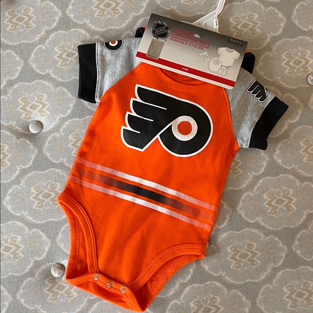 New with tags NHL Flyers Bodysuit set